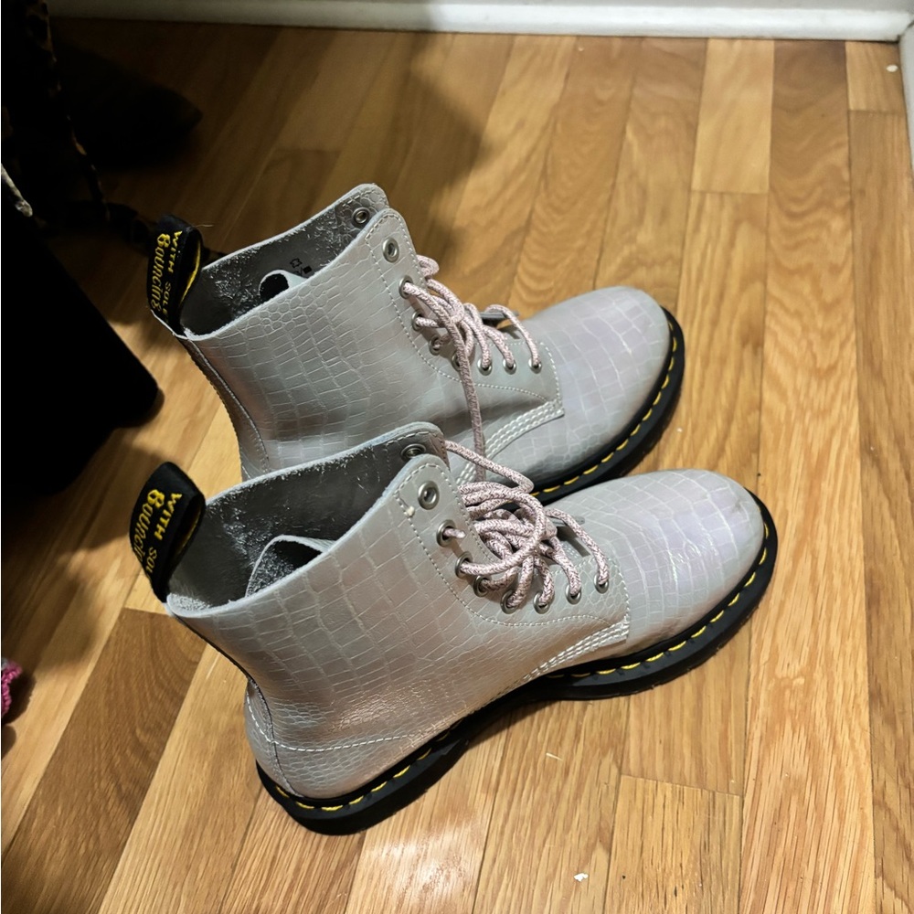 New Doc Martens / Dr. Martens (Size 9)